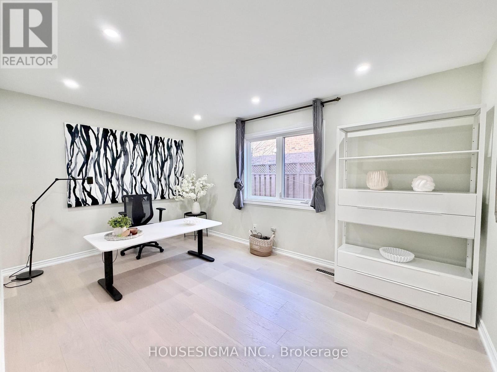 1404 Will Scarlett Drive, Oakville, Ontario  L6J 6S6 - Photo 18 - W13051438