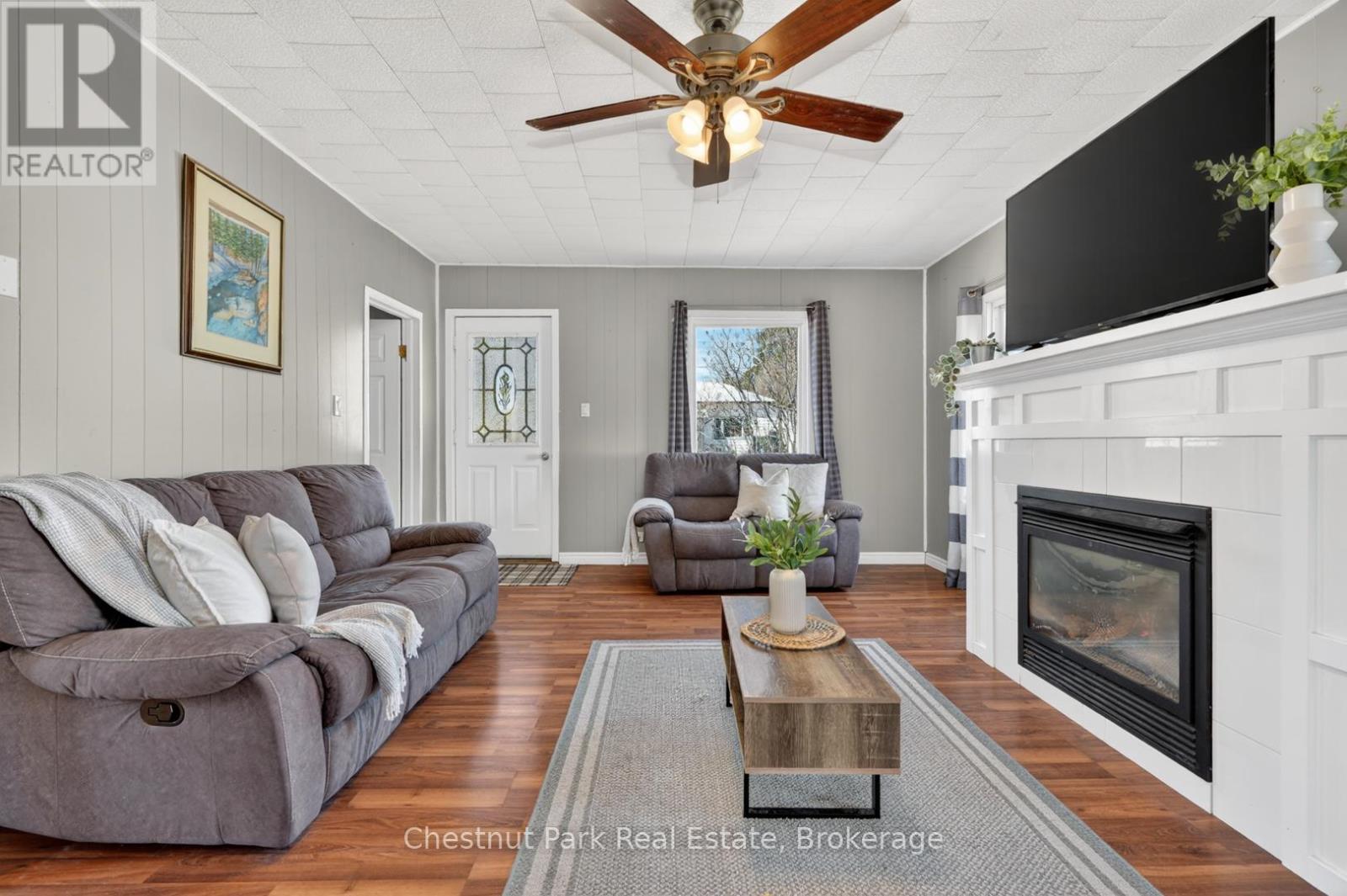 35 Broadway Street, South River, Ontario  P0A 1X0 - Photo 2 - X13056394