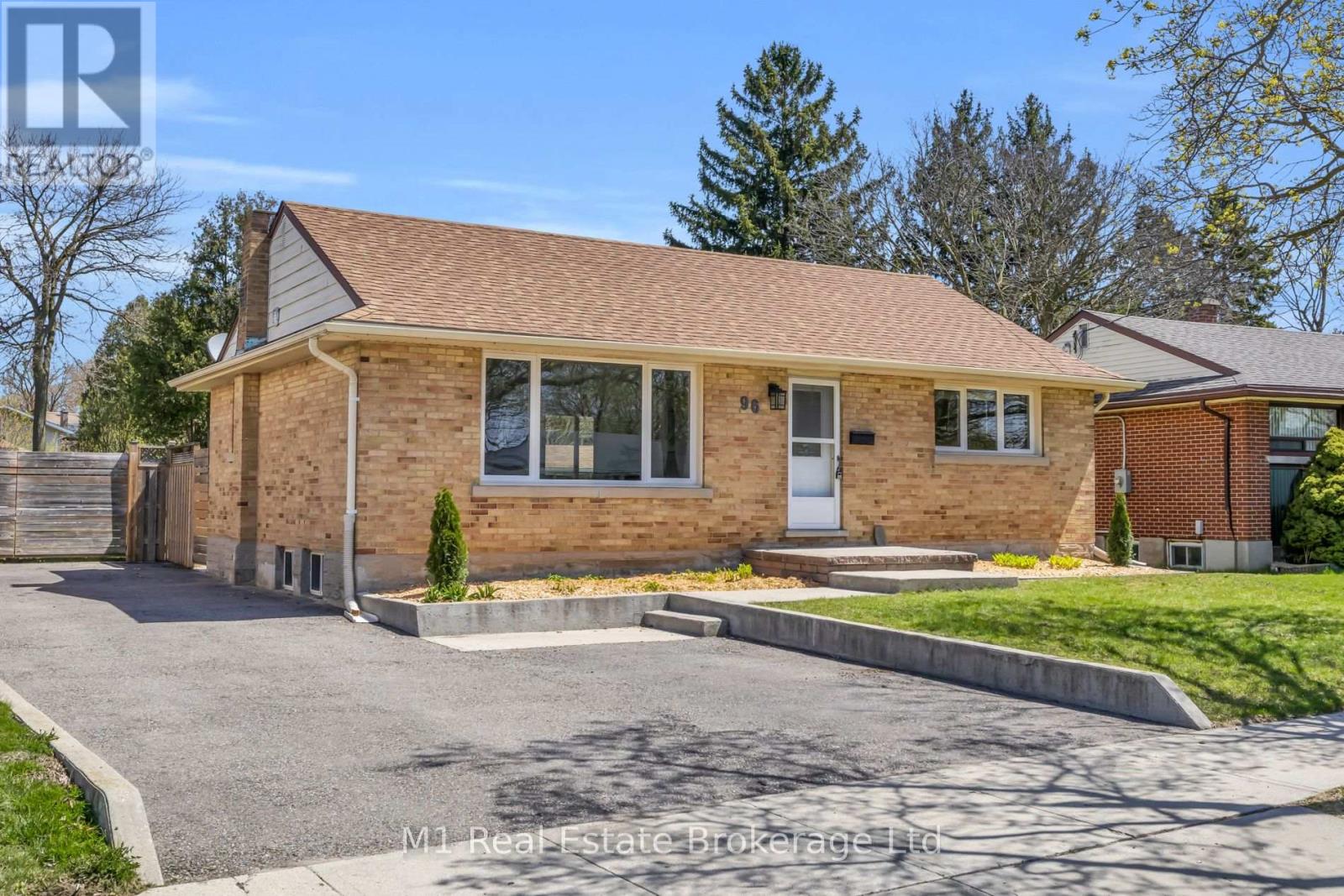 96 SIEBERT AVENUE, Kitchener, Ontario