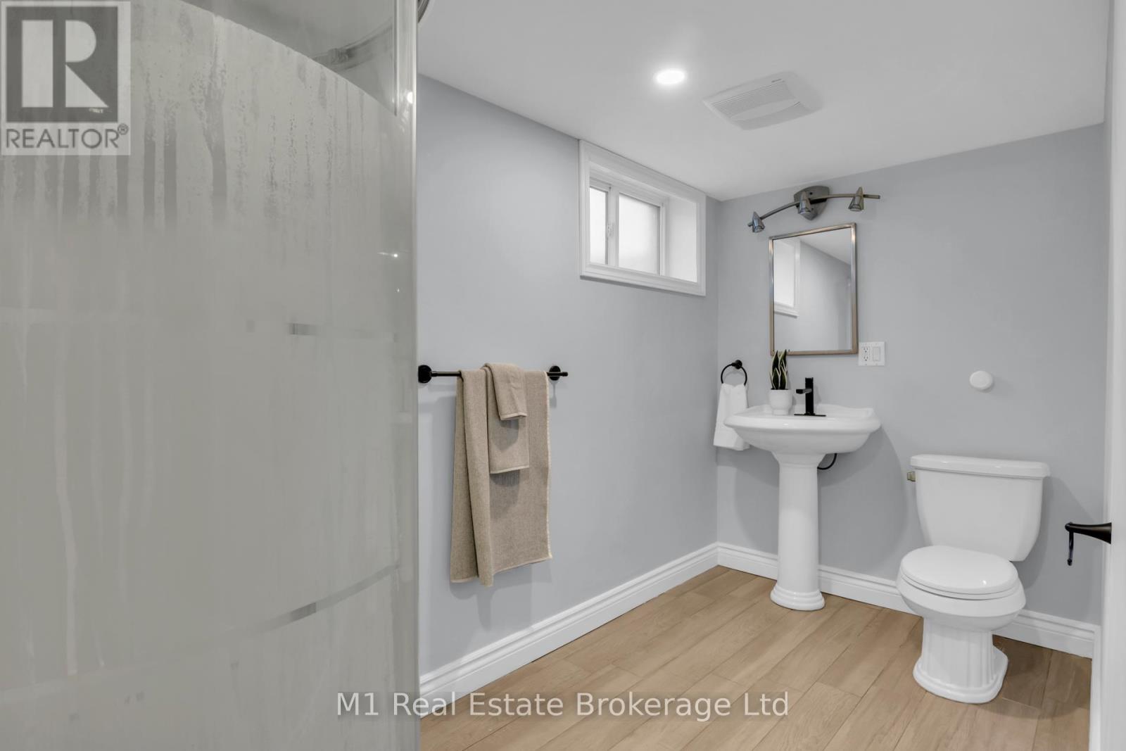 96 Siebert Avenue, Kitchener, Ontario  N2C 2A8 - Photo 34 - X13056464