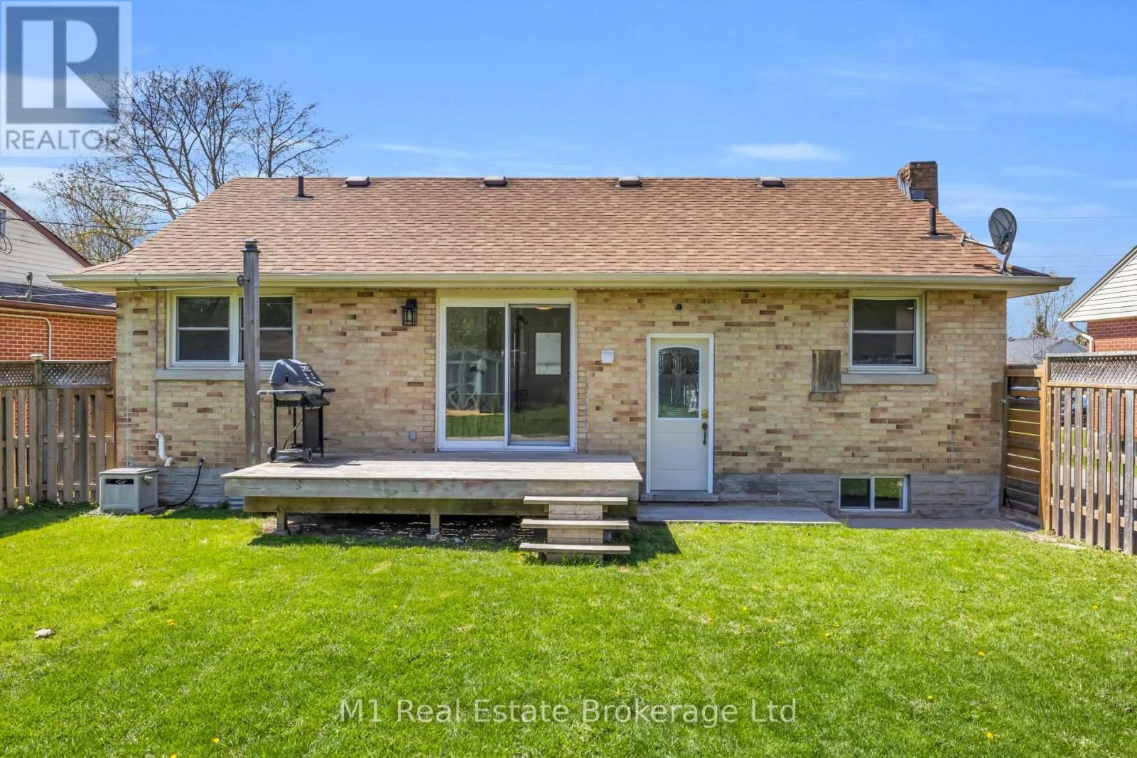 96 Siebert Avenue, Kitchener, Ontario  N2C 2A8 - Photo 38 - X13056464