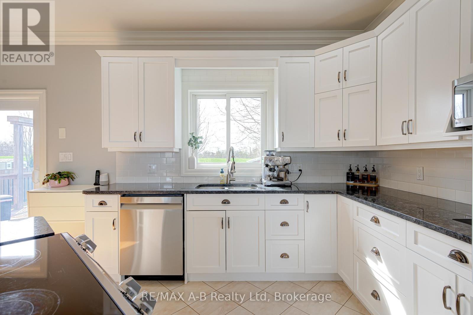 296 Glass Street, St. Marys, Ontario  N4X 1E5 - Photo 10 - X13056550