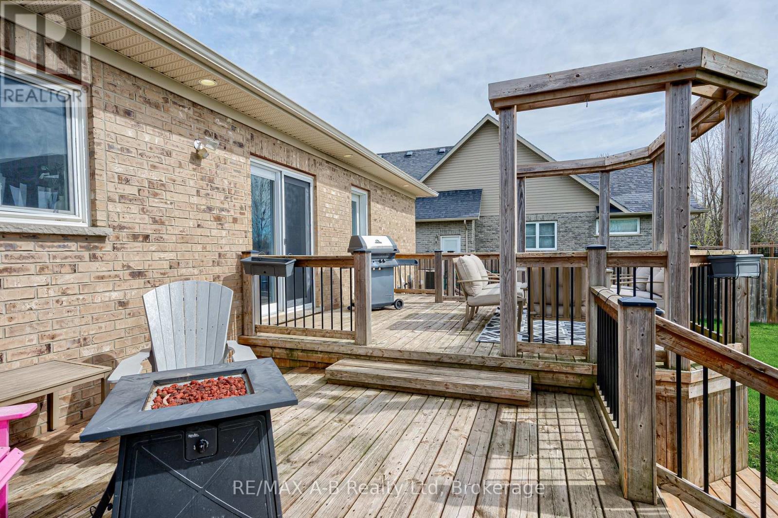 296 Glass Street, St. Marys, Ontario  N4X 1E5 - Photo 37 - X13056550