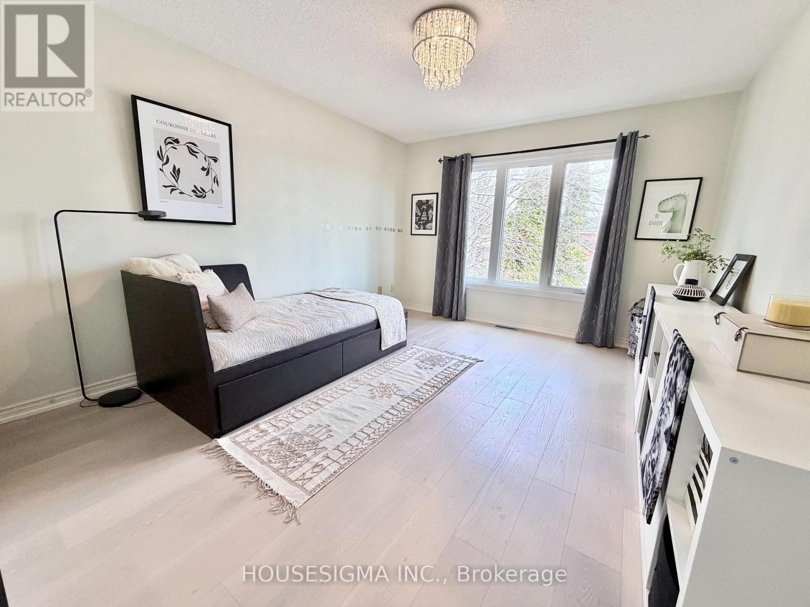 1404 Will Scarlett Drive, Oakville, Ontario  L6J 6S6 - Photo 32 - W13051438