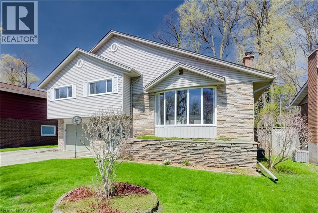 172 Rennie Drive, Kitchener, Ontario  N2A 1J6 - Photo 2 - 40814429