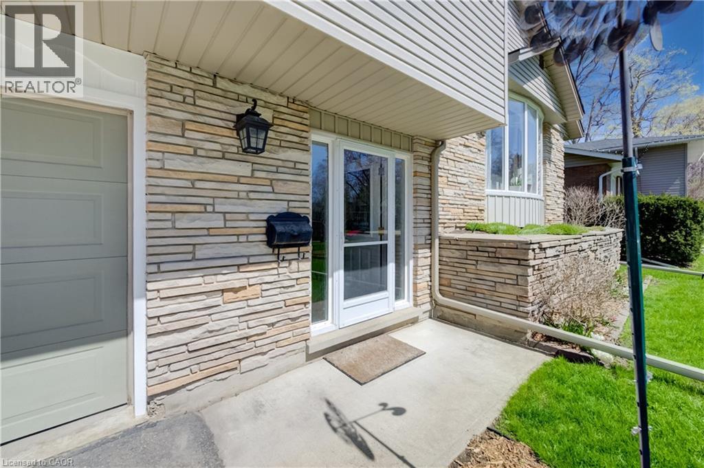 172 Rennie Drive, Kitchener, Ontario  N2A 1J6 - Photo 4 - 40814429