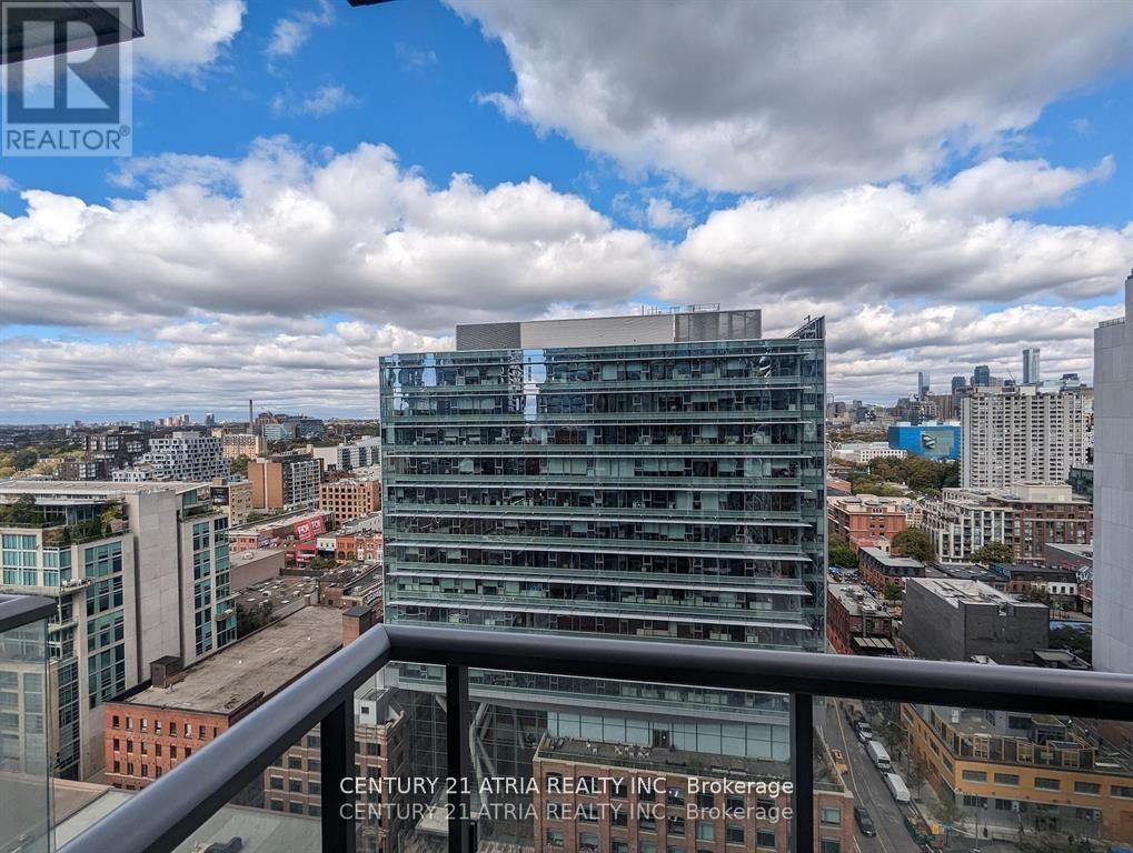 2001 - 108 PETER STREET, Toronto, Ontario