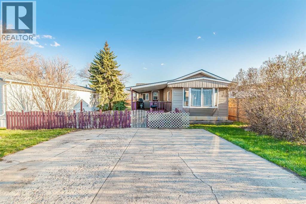 136, 4000 13 Avenue SE, medicine hat, Alberta