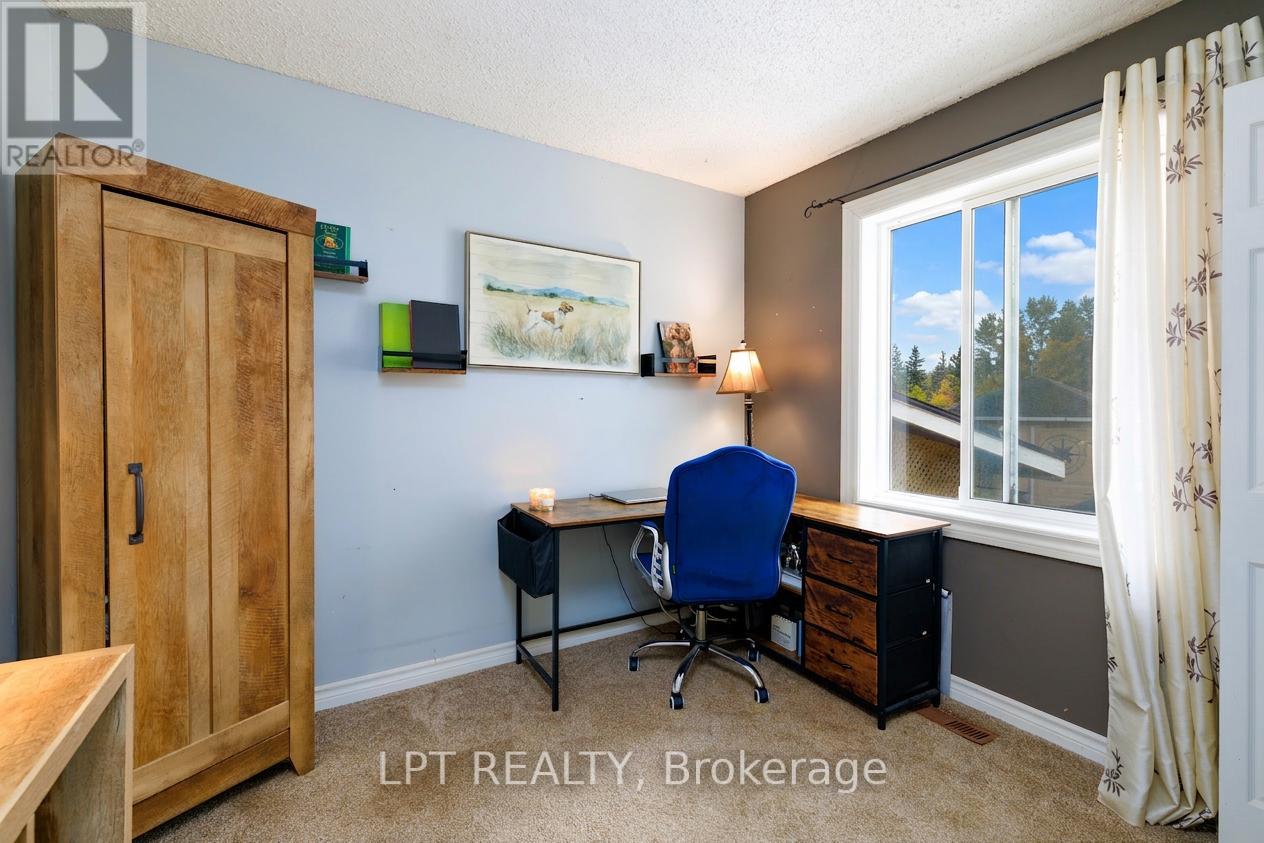 11 Hardwood Drive, Georgina, Ontario  L0E 1L0 - Photo 16 - N13056470