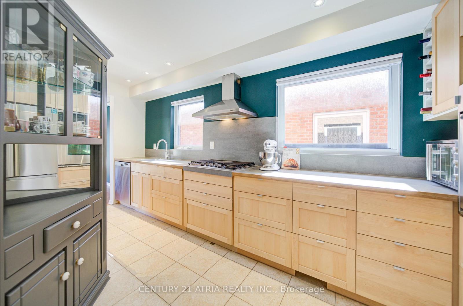 5699 Talaton Trail, Mississauga, Ontario  L5R 3N6 - Photo 12 - W13056398