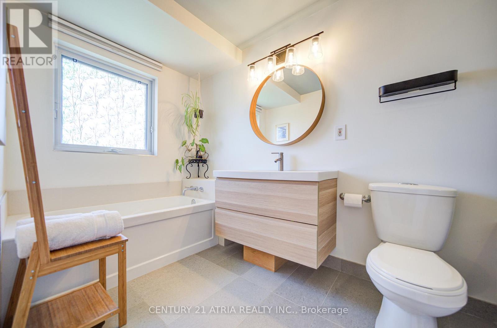 5699 Talaton Trail, Mississauga, Ontario  L5R 3N6 - Photo 30 - W13056398