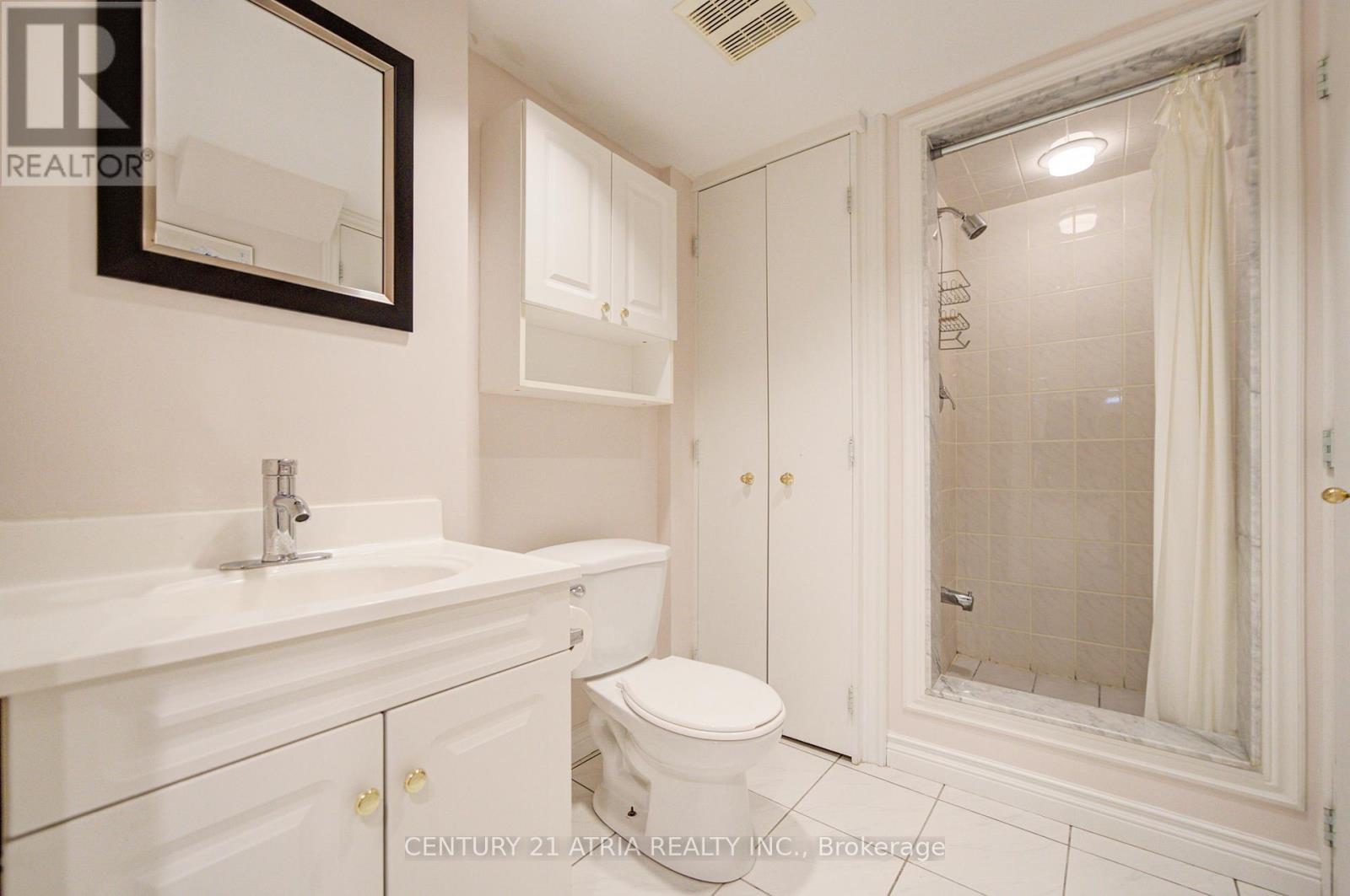 5699 Talaton Trail, Mississauga, Ontario  L5R 3N6 - Photo 33 - W13056398