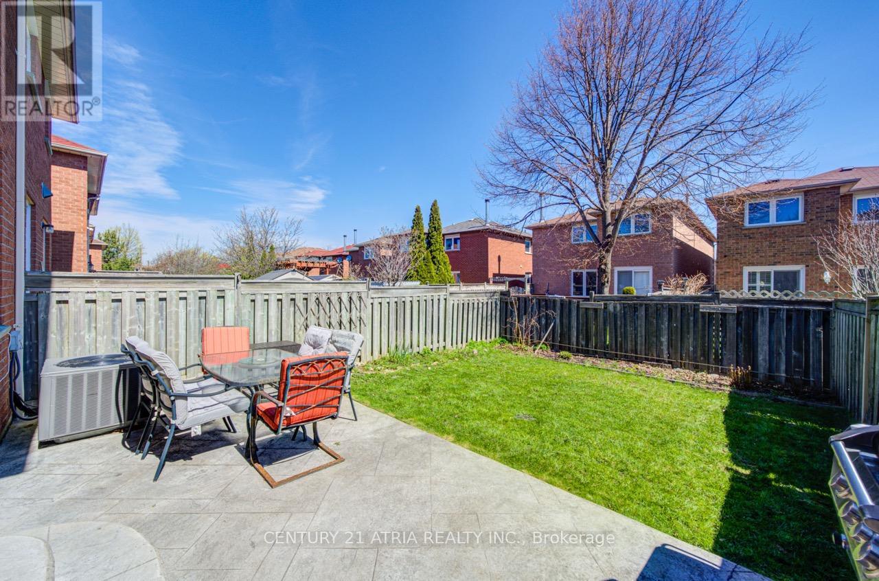 5699 Talaton Trail, Mississauga, Ontario  L5R 3N6 - Photo 38 - W13056398