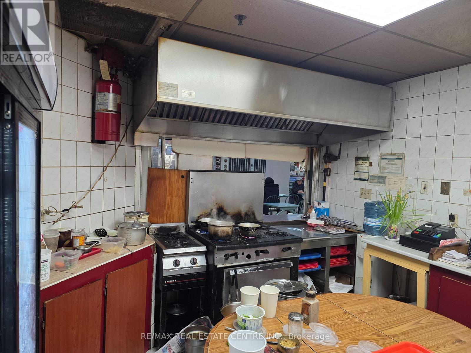 # 8 - 2580 Shepard Avenue, Mississauga, Ontario  L5A 4K3 - Photo 2 - W13056432