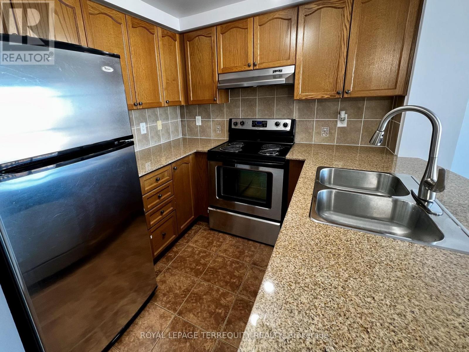 1203 - 9 George Street N, Brampton, Ontario  L6X 0T6 - Photo 5 - W13056444