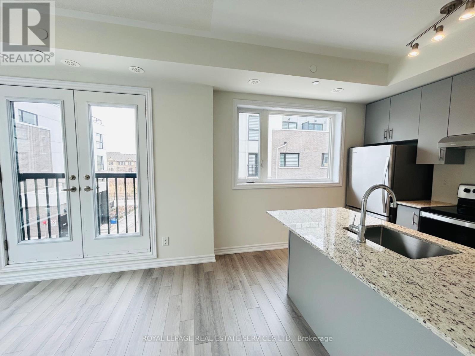 330 - 349 Wheat Boom Drive, Oakville, Ontario  L6H 7X5 - Photo 4 - W13056450