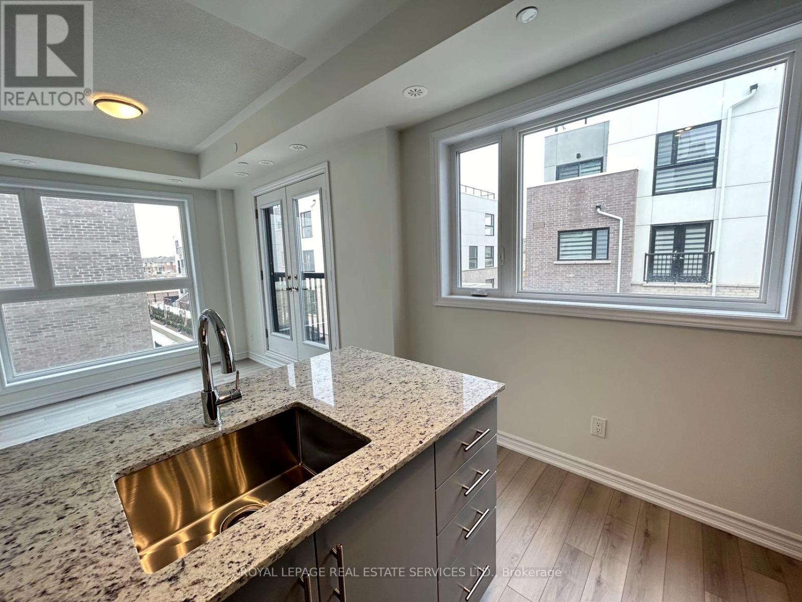 330 - 349 Wheat Boom Drive, Oakville, Ontario  L6H 7X5 - Photo 5 - W13056450