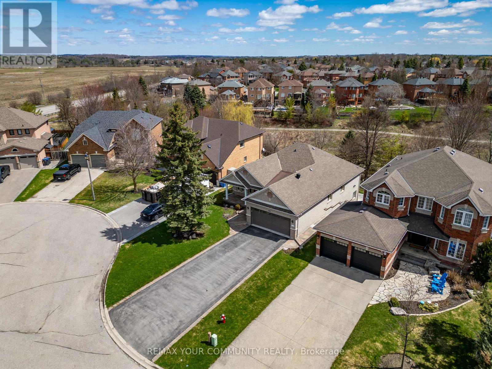 13 Foxbury Place, Caledon, Ontario  L7E 1H9 - Photo 4 - W13056480