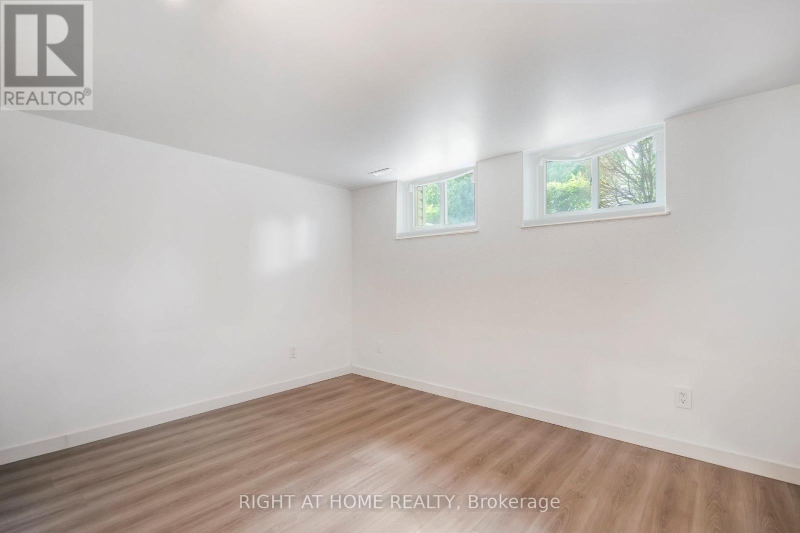 2343 Mountainside Drive, Burlington, Ontario  L7P 1C1 - Photo 33 - W13056486