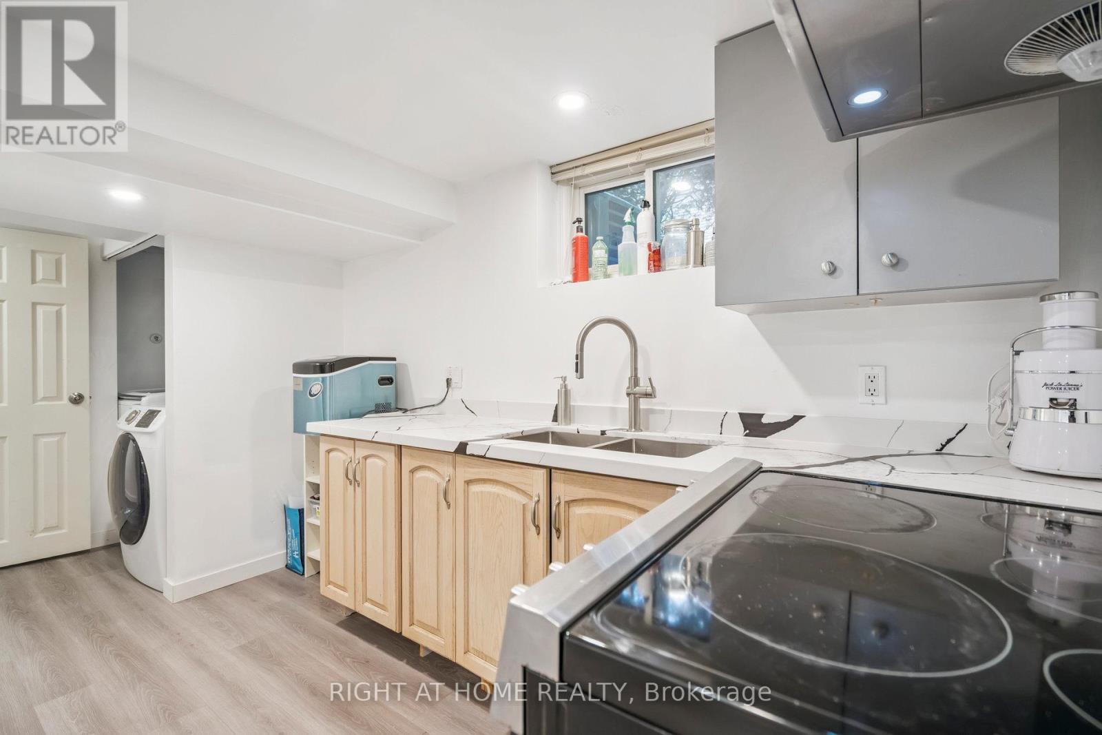 2343 Mountainside Drive, Burlington, Ontario  L7P 1C1 - Photo 37 - W13056486