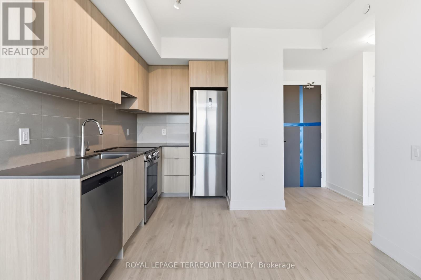 811 - 2088 James Street, Burlington, Ontario  L7R 0H2 - Photo 2 - W13056492