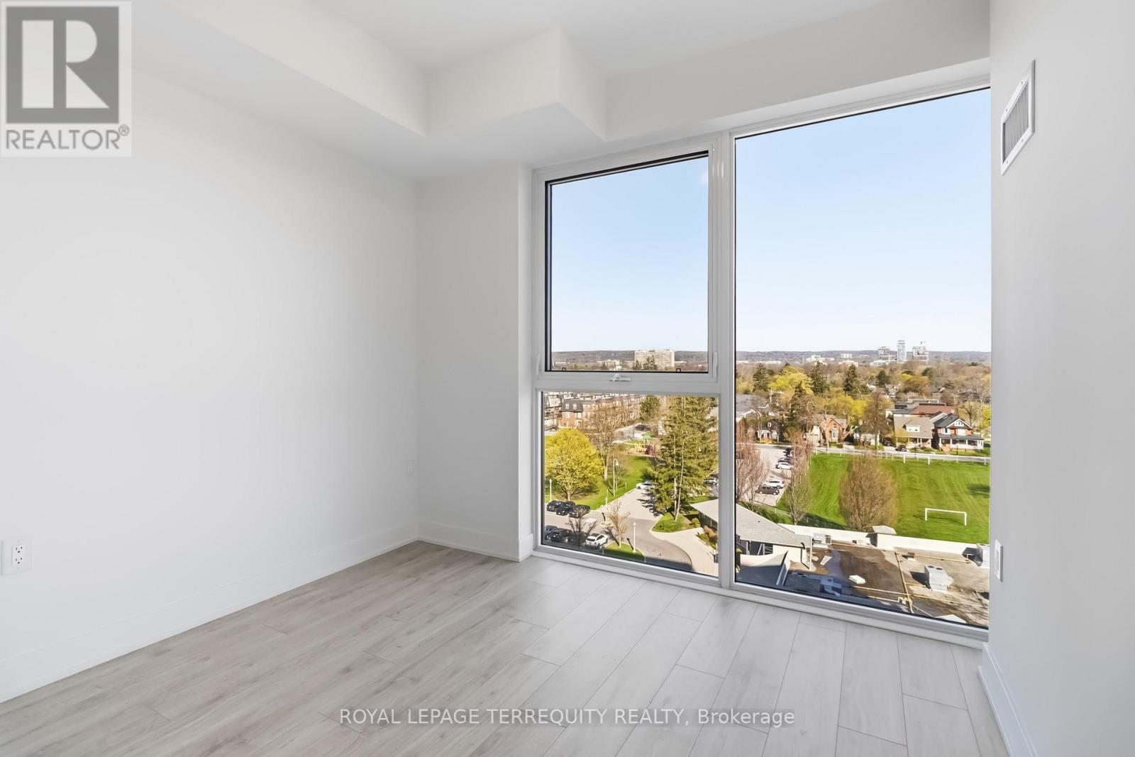 811 - 2088 James Street, Burlington, Ontario  L7R 0H2 - Photo 5 - W13056492