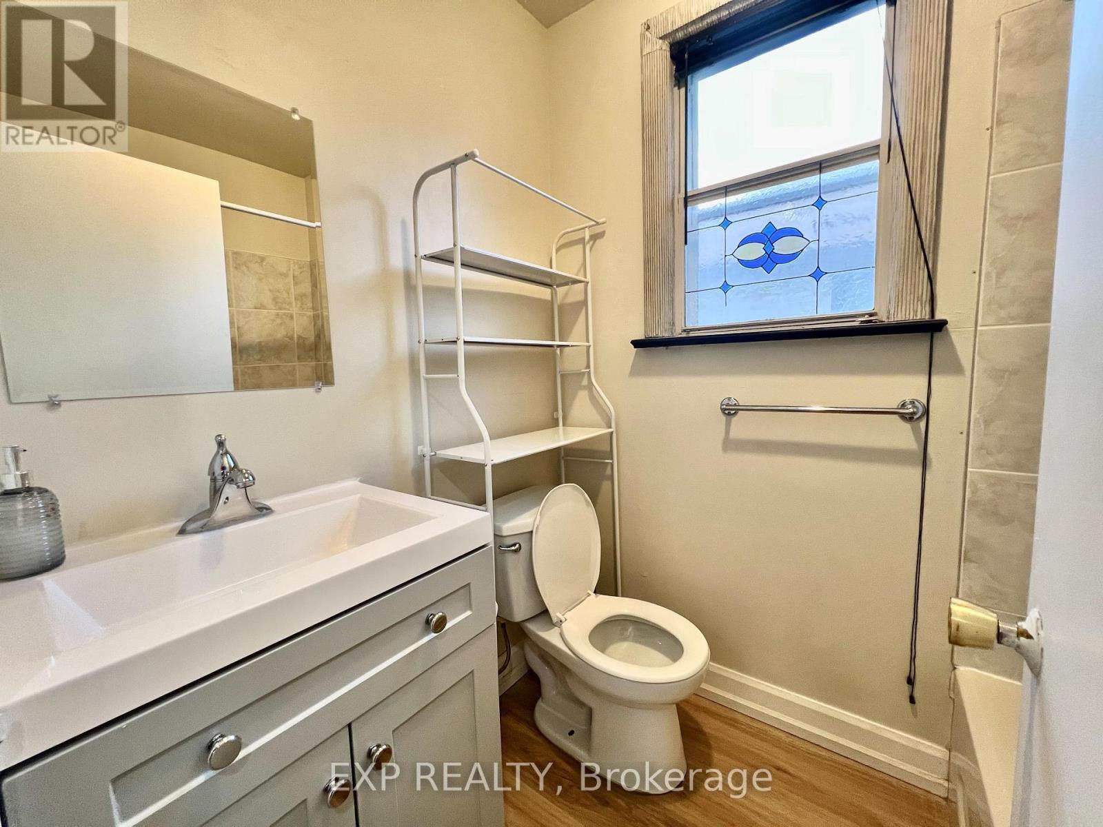 158 Hallmark Avenue, Toronto, Ontario  M8W 4K8 - Photo 11 - W13056504