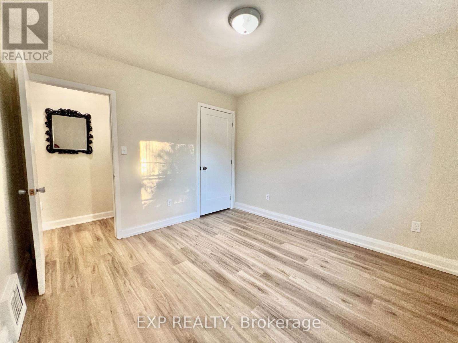 158 Hallmark Avenue, Toronto, Ontario  M8W 4K8 - Photo 18 - W13056504