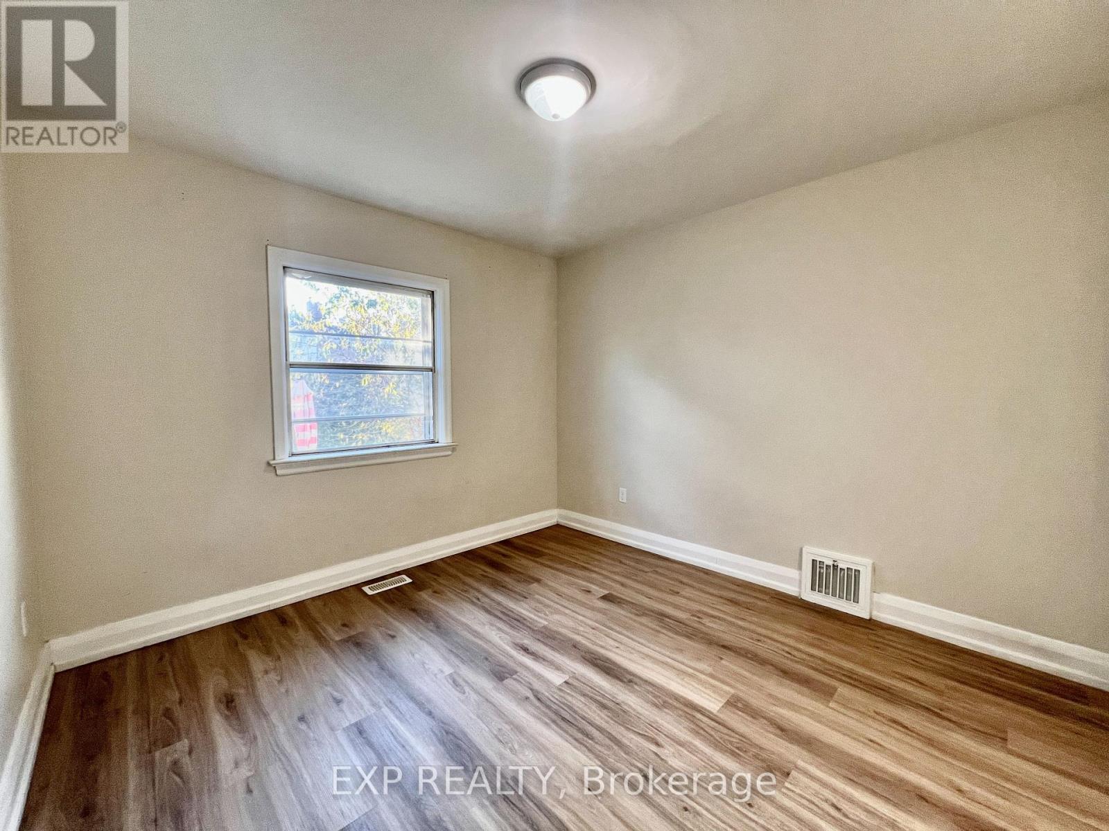 158 Hallmark Avenue, Toronto, Ontario  M8W 4K8 - Photo 19 - W13056504