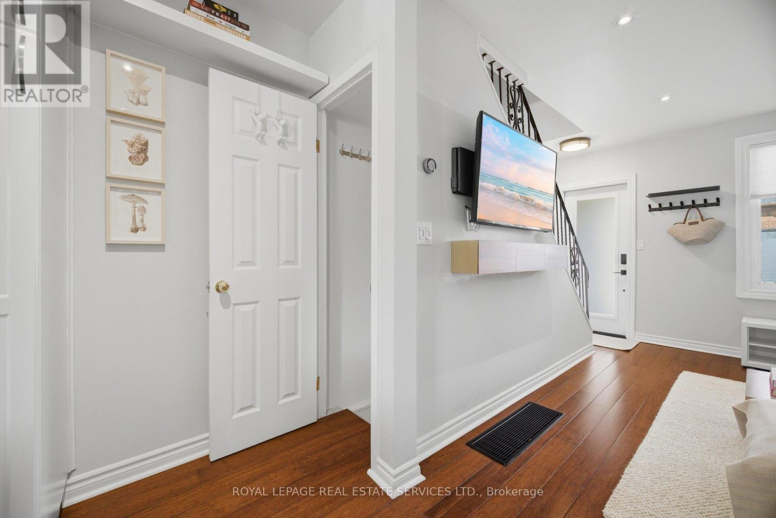 46 Day Avenue, Toronto, Ontario  M6E 3V9 - Photo 18 - W13056508