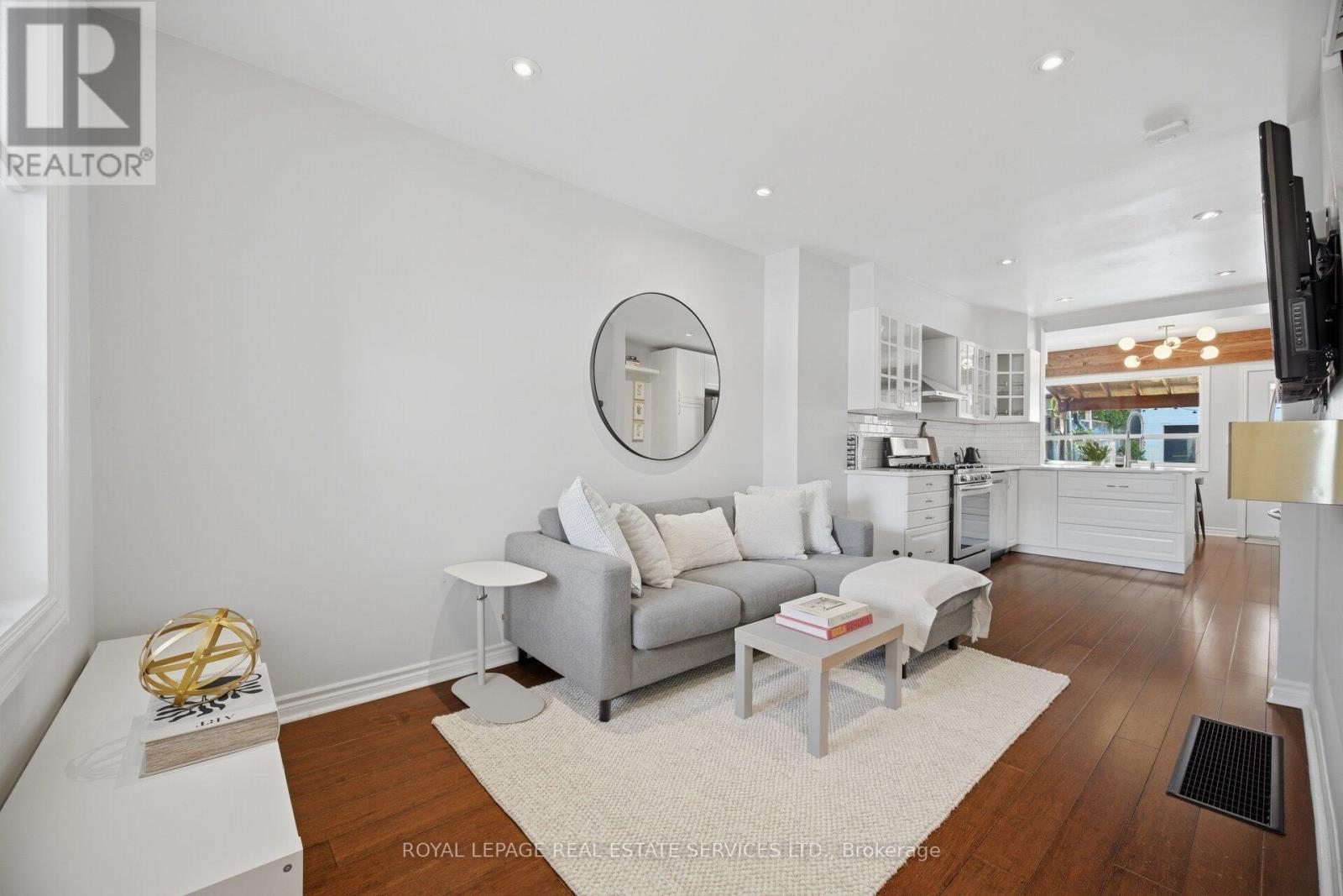 46 Day Avenue, Toronto, Ontario  M6E 3V9 - Photo 4 - W13056508