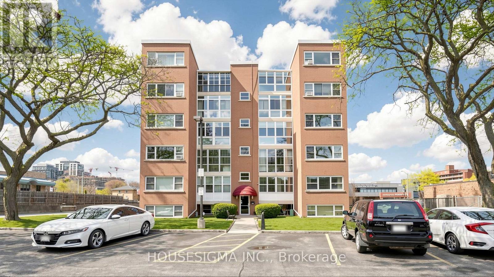 9 - 824 BRANT STREET, Burlington, Ontario