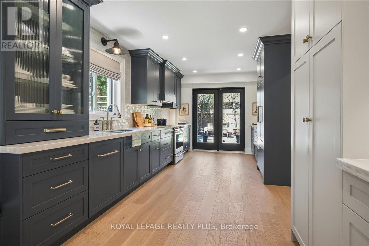 1594 Calumet Place, Mississauga, Ontario  L5J 3A9 - Photo 14 - W13056548