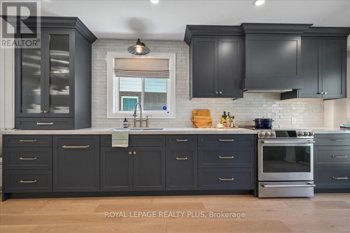 1594 Calumet Place, Mississauga, Ontario  L5J 3A9 - Photo 18 - W13056548