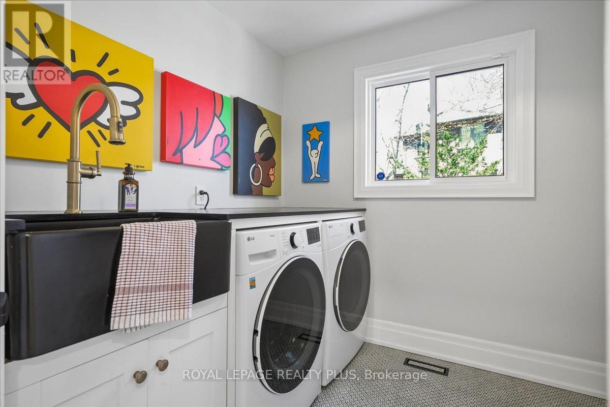 1594 Calumet Place, Mississauga, Ontario  L5J 3A9 - Photo 24 - W13056548