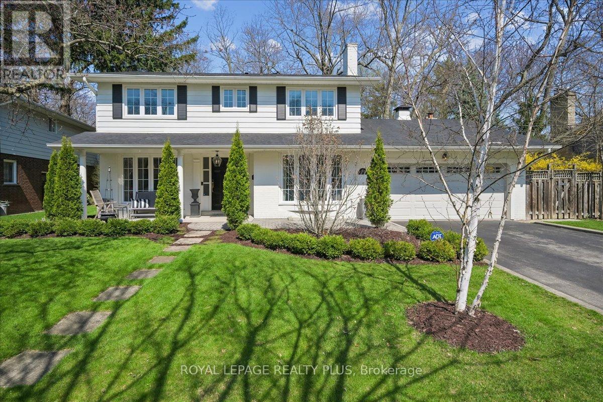 1594 Calumet Place, Mississauga, Ontario  L5J 3A9 - Photo 3 - W13056548