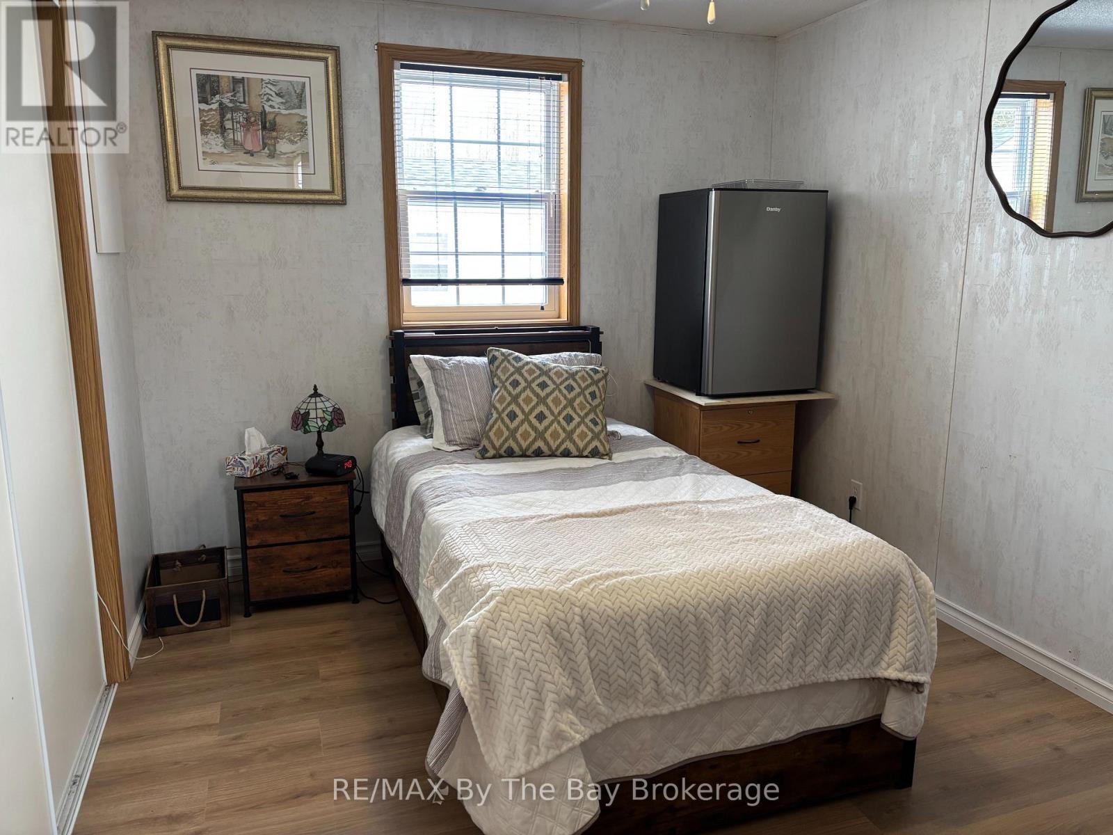 4117 Elaine Street, Severn, Ontario  L3V 6H4 - Photo 17 - S12949136