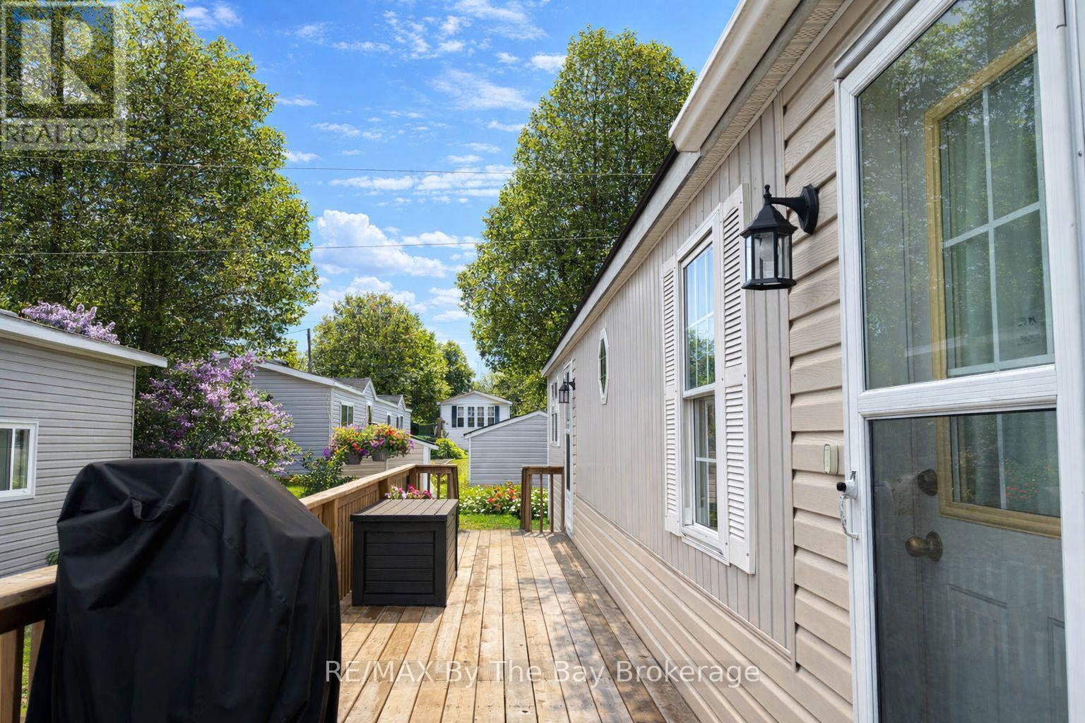 4117 Elaine Street, Severn, Ontario  L3V 6H4 - Photo 2 - S12949136