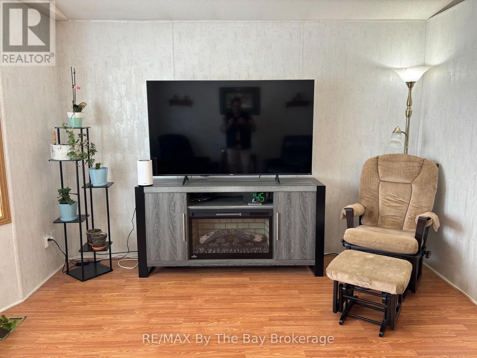 4117 Elaine Street, Severn, Ontario  L3V 6H4 - Photo 13 - S12949136