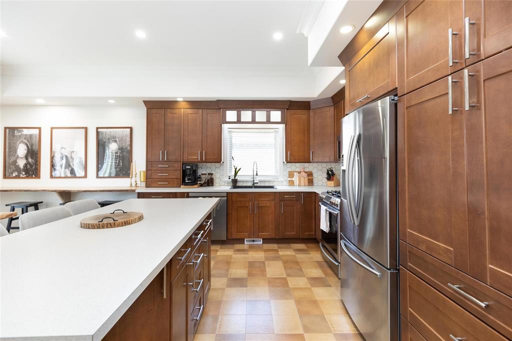 38 Castlerock Cove, Steinbach, Manitoba  R5G 2L4 - Photo 6 - 202608083