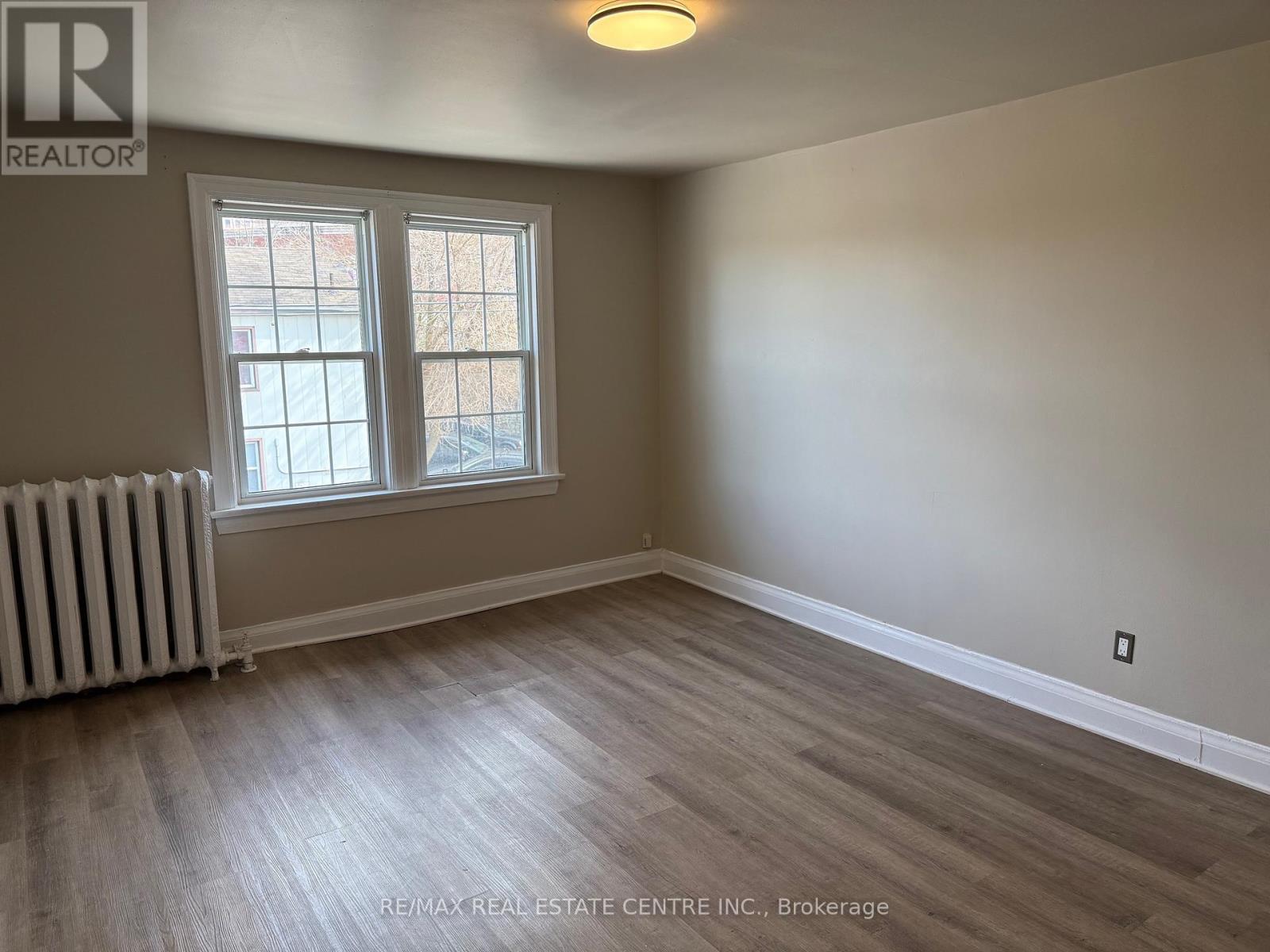 Unit A - 24 Nelson St Street E, Brampton, Ontario  L6V 1C9 - Photo 10 - W12845836