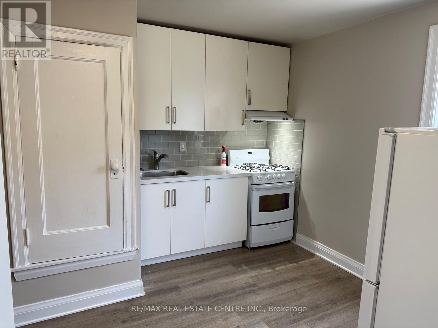 Unit A - 24 Nelson St Street E, Brampton, Ontario  L6V 1C9 - Photo 4 - W12845836