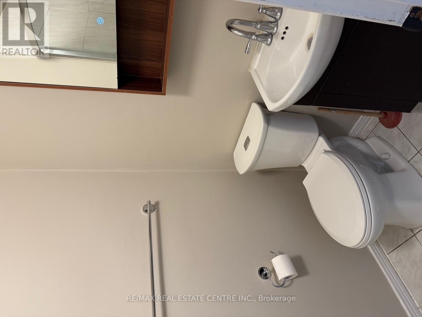 Unit A - 24 Nelson St Street E, Brampton, Ontario  L6V 1C9 - Photo 6 - W12845836