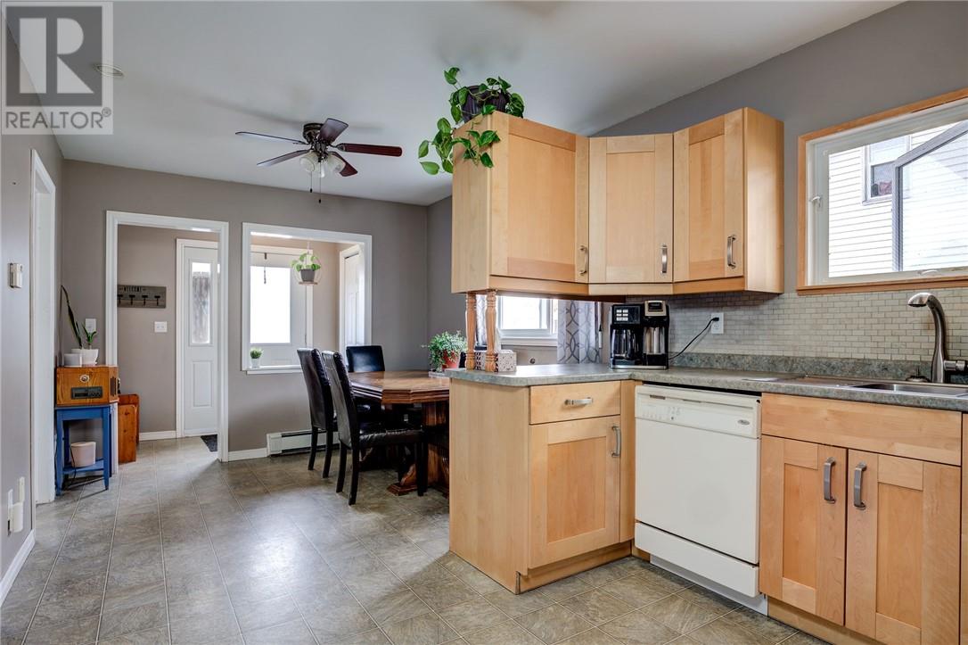 17 Coulson Street, Capreol, Ontario  p0m 1h0 - Photo 2 - 2127340