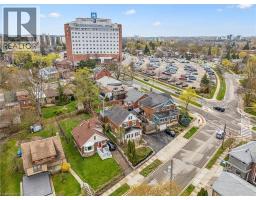 9 SPADINA Road E, kitchener, Ontario