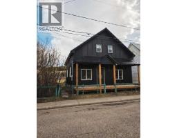 7022 17 Avenue N, Coleman, Alberta