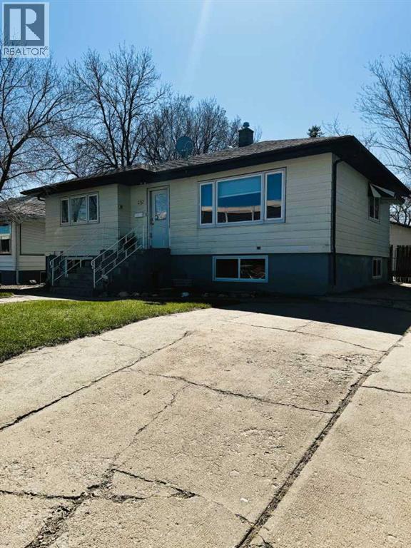 237 7 Street Sw, Medicine Hat, Alberta  T1A 4K2 - Photo 3 - A2293578