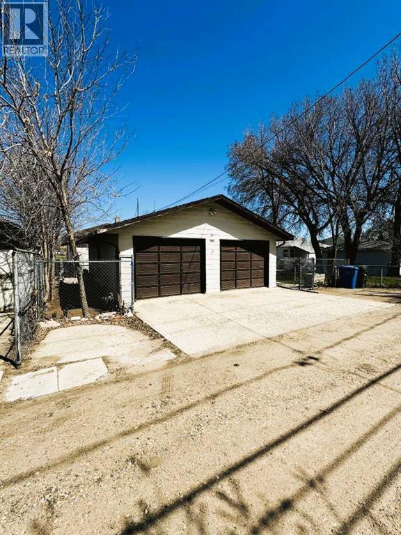 237 7 Street Sw, Medicine Hat, Alberta  T1A 4K2 - Photo 41 - A2293578