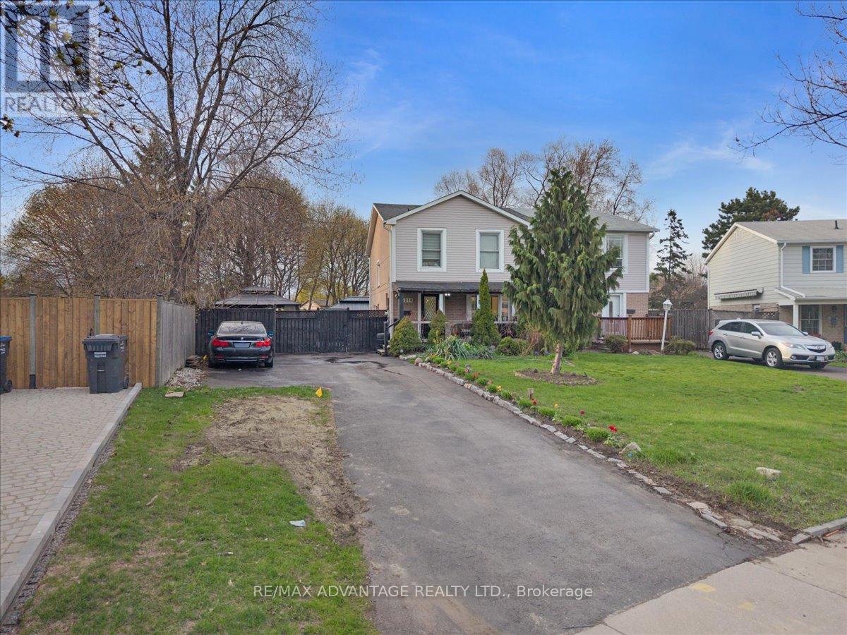 3218 Mainsail Crescent, Mississauga, Ontario  L5L 1H2 - Photo 10 - W13056858