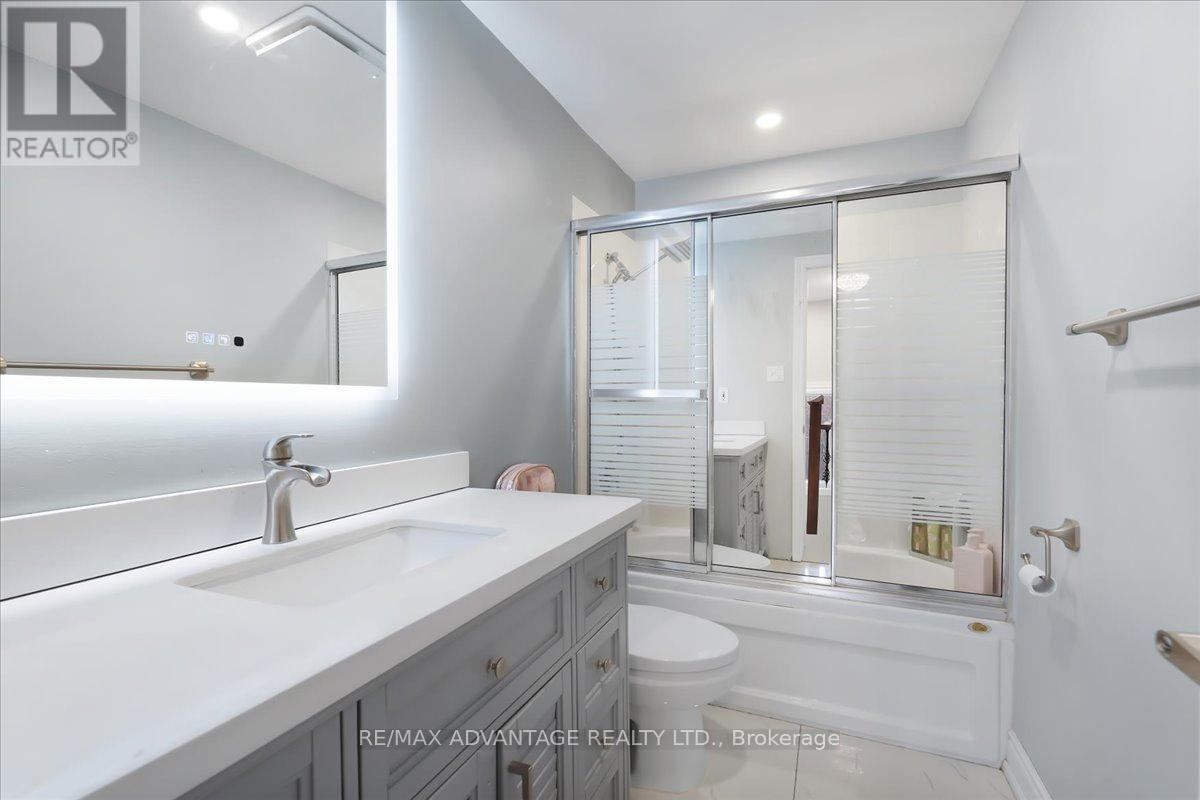 3218 Mainsail Crescent, Mississauga, Ontario  L5L 1H2 - Photo 24 - W13056858